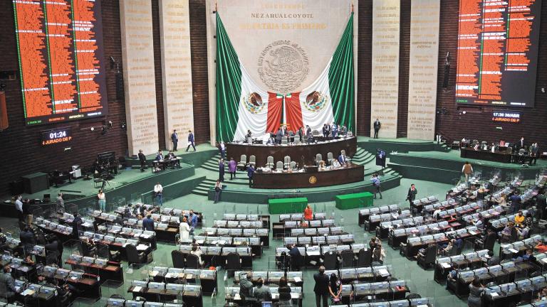 CIUDAD DE MÉXICO, 30ABRIL2021.- Durante el cierre del período de sesiones ordinarias de la Cámara de Diputados se somete a juicio de procedencia (desafuero) en contra de Francisco Javier Cabeza de Vaca, gobernador de Tamaulipas,  por el presunto delito de defraudación fiscal  equiparada por 6.5 millones de pesos. FOTO: MARIO JASSO/CUARTOSCURO.COM