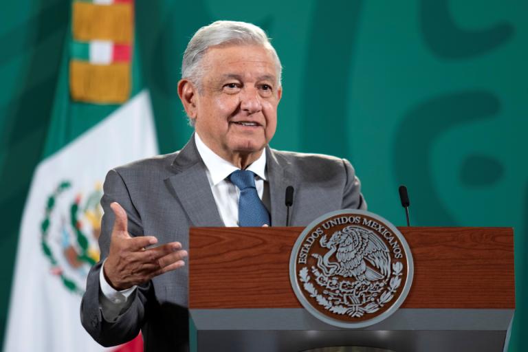 Esta historia comenzó con la conferencia mañanera del 23 de diciembre pasado, cuando el presidente López Obrador incurrió en propaganda gubernamental personalizada. Foto: Reuters.