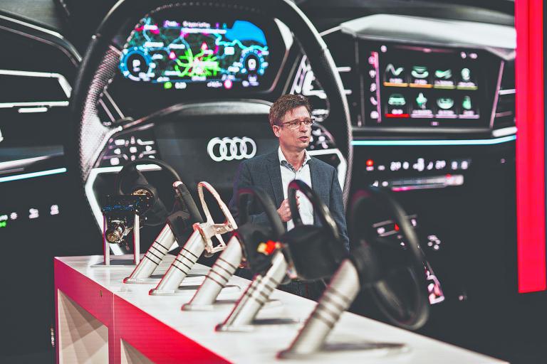 Misma esencia. A lo largo de las décadas, Audi ha adaptado los volantes no solo al estilo del propio modelo sino también a la tecnología que cada día tiene más presencia en la industria. Foto: Cortesía.