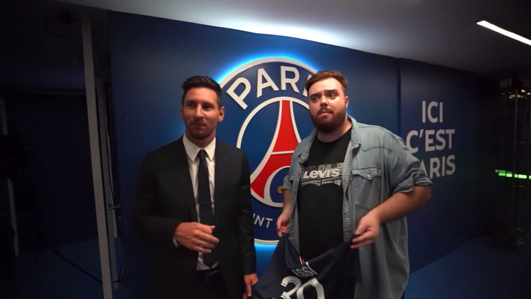 Ibai Llanos entrevistando a Lionel Messi tras la presentación oficial del argentino en el PSG. Foto: Ibai / YouTube