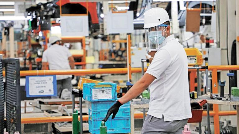 Cerca de 2.5 millones de trabajadores han sido transferidos por la reforma de outsourcing. Foto: Archivo