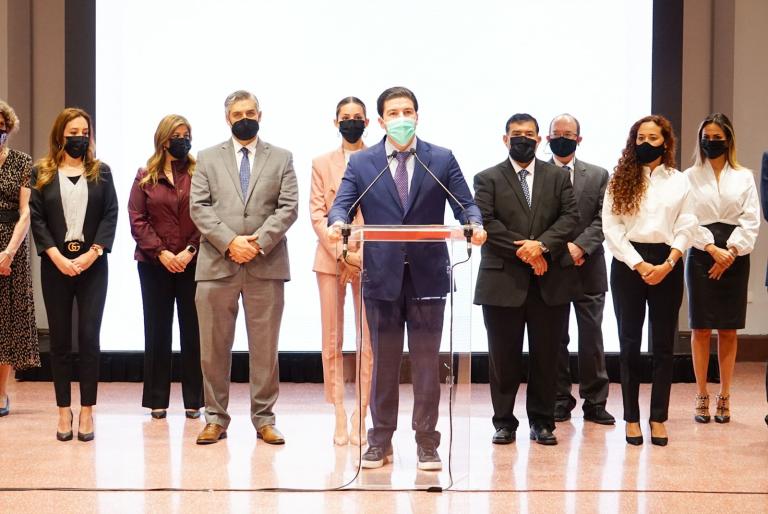 El gobernador electo, Samuel García Sepúlveda, y su equipo de transición. Foto: Cortesía.