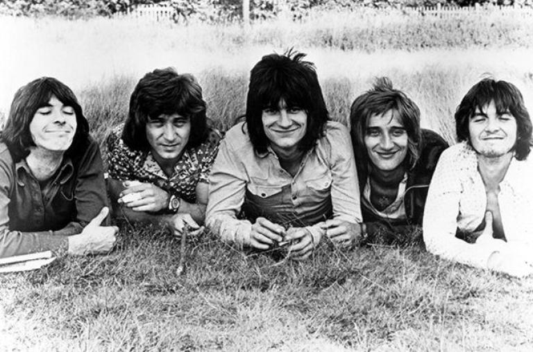 The Faces (izq. a der.) Ian McLagan, Kenney Jones, Ronnie Wood, Rod Stewart y Ronnie Lane. Foto: Facebook The Faces.