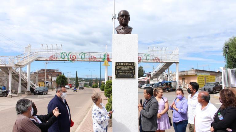 Busto de bronce de 80 centímetros con la figura de Salvador Lutteroth en Colotlán, Jalisco, una obra escultórica Alfredo López Casanova. Foto: Francisco Vázquez Mendoza