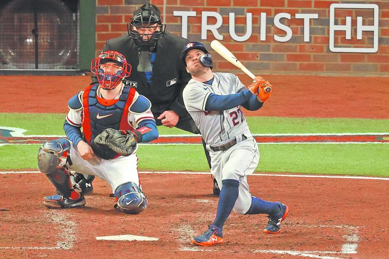 Récord. El venezolano José Altuve llegó a 21 carreras en playoffs, igualando la marca que impuso Carlos Beltrán en 2004. Foto: AFP