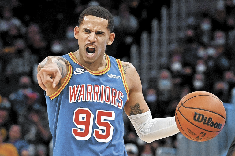 Juan Toscano, nacido en Oakland pero de madre michoacana, es el quinto mexicano en jugar en la NBA. Foto: AFP