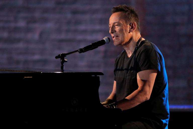 Bruce Springsteen en una presentación de Springsteen on Broadway en los Premios Tony. Foto: Reuters