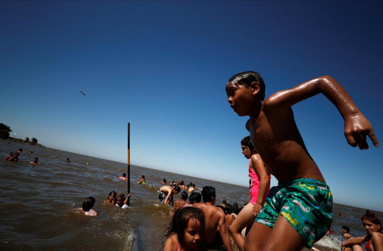 North and central Argentina swelters in intense heat wave