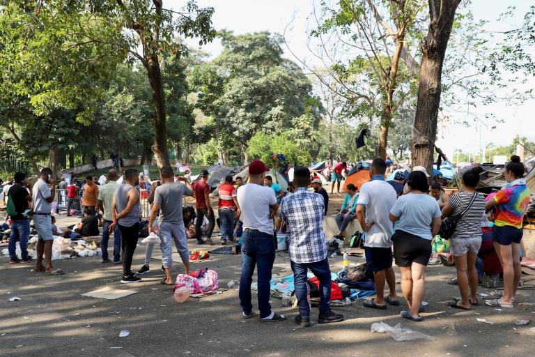 Migrant caravan stops in Tapachula while heading towards U.S.