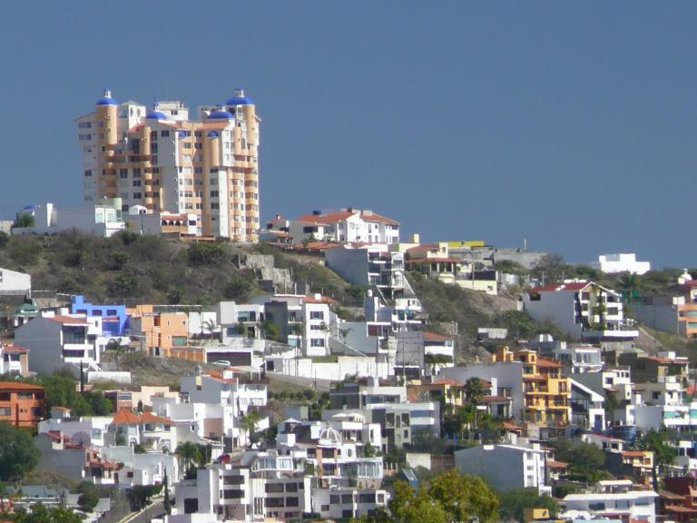 ASPECTOS DE LA CIUDAD DE QUERETARO.