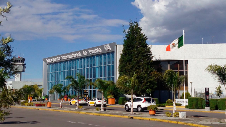 Aeropuerto Internacional de Puebla. Foto EE: Cortesía / Twitter @AeropuertosASA