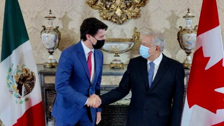 En noviembre de 2021, el presidente Andrés Manuel López Obrador y el primer ministro de Canadá, Justin Trudeau, acordaron promover la competitividad de Norteamérica, en una reunión bilateral previa a la cumbre de líderes de la región. Foto EE: Archivo / Secretaría de Relaciones Exteriores