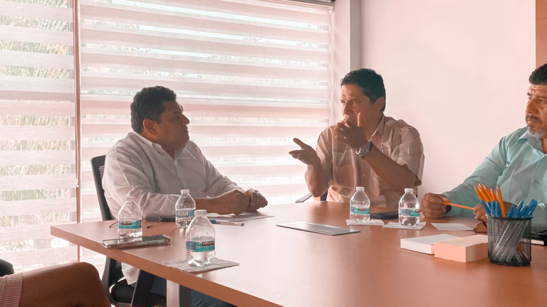 El director general de Fonatur, Javier May Rodríguez, se reunió en Tulum con empresarios de la región. Foto EE: Cortesía