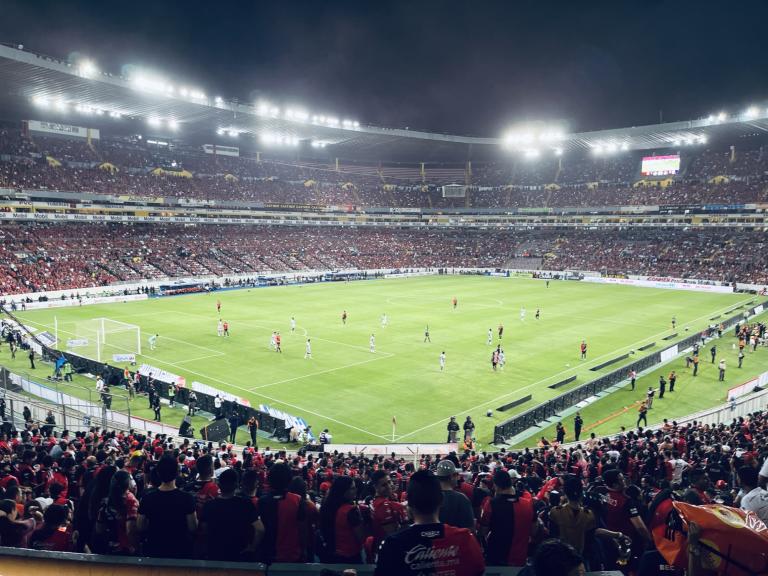 Momento del juego de ida en el estadio Jalisco de la final entre Atlas y Pachuca, el 26 de mayo de 2022. Foto: José Soto Galindo