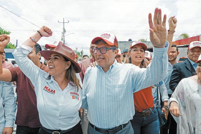 CANC⁄N, QUINTANA ROO, 15MAYO2022.- Ricardo Monreal, coordinador de la fracciÛn parlamentaria  de Morena, vino en apoyo a la candidata morenista a la gubernatura de Quintana Roo, Mara Lezama. FOTO: ELIZABETH RUIZ/CUARTOSCURO.COM