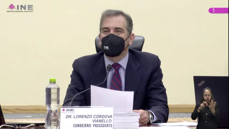 Lorenzo Córdova, consejero presidente del INE, durante la sesión extraordinaria por los procesos electorales de este 5 de junio. Foto: Especial