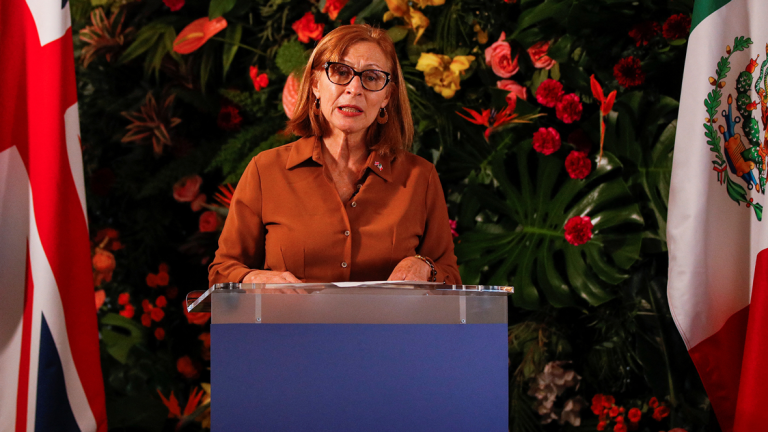 La Secretaría de Economía, Tatiana Clouthier, participará durante su visita a California en una serie de foros organizados por el BID y la Cámara de Comercio de EU. Foto: Reuters