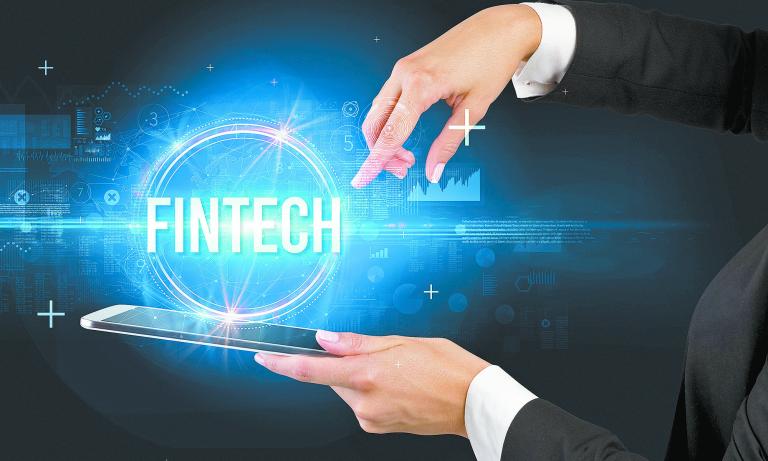 FINTECH, TECONOLOGIA, APP.FinTech es una industria naciente en la que las empresas usan la tecnologÌa para brindar servicios financieros de manera eficiente, ·gil, cÛmoda y confiable. La palabra se forma a partir de la contracciÛn de los tÈrminos finance y technology en inglÈs.