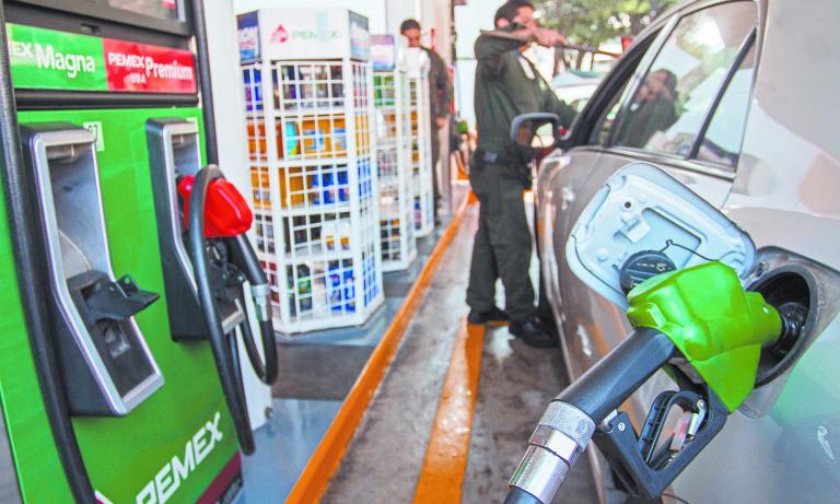 El gobierno federal aplicará un estímulo de 5.1687 pesos por litro vendido en la gasolina Magna