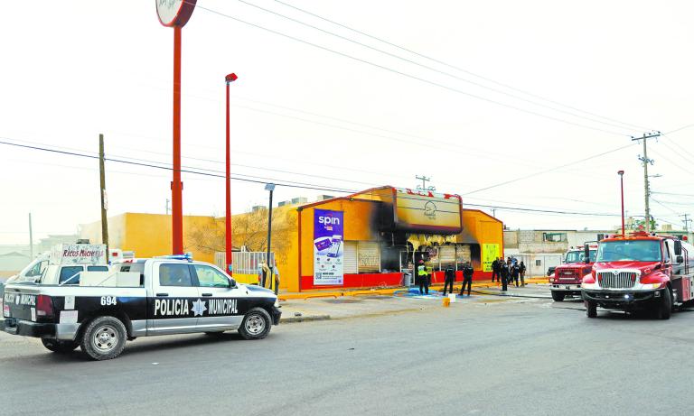 Convenience store burned by unknown attackers, in Ciudad Juarez