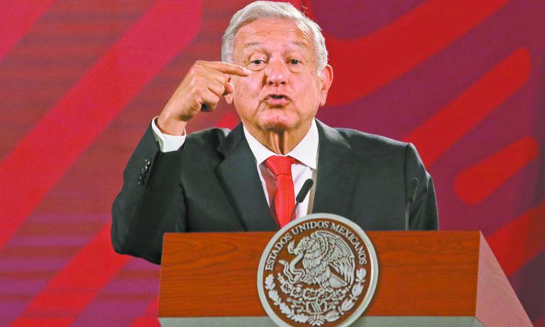 CIUDAD DE M…XICO, 27JULIO2022.- AndrÈs Manuel LÛpez Obrador, presidente de MÈxico acompaÒado de Ana Elizabeth GarcÌa Vilchis durante conferencia de prensa matutina en Palacio Nacional.FOTO: ANDREA MURCIA /CUARTOSCURO.COM