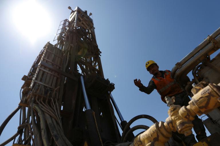 En la imagen, continúan los trabajos para rescatar a 10 mineros que quedaron atrapados dentro en una mina de cabrón en Sabinas, Coahuila. Foto: Reuters