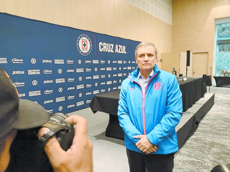 Diego Aguirre fue designado técnico de la "Máquina Celeste" de Cruz Azul en mayo en sustitución del peruano Juan Reynoso. Foto EE: Archivo / Fredi Figueroa