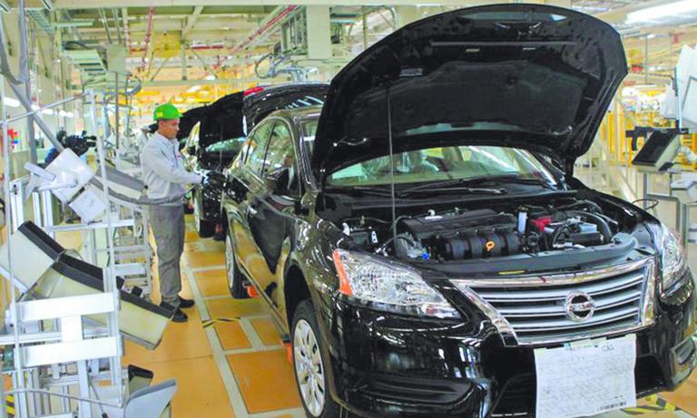 ARCHIVO. Una planta de ensamblaje de autos ligeros de Nissan en Aguascalientes, M�xico. REUTERS/Henry Romero