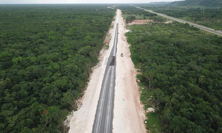 En el caso del Tren Maya, la obra está programada para ser terminada precisamente en el 2023.