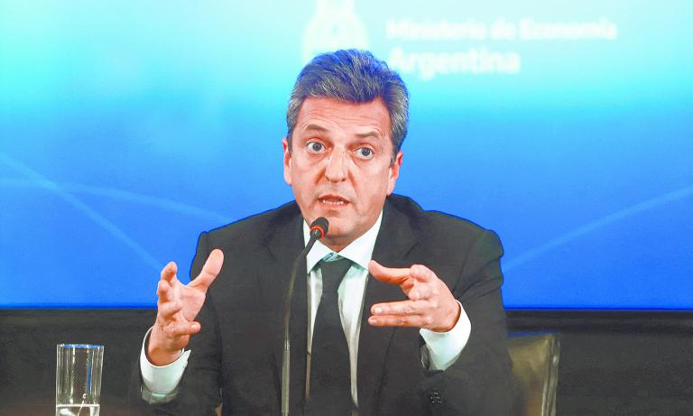 Sergio Massa, ministro de Economía de Argentina, estuvo reunido durante casi una hora y media con su par