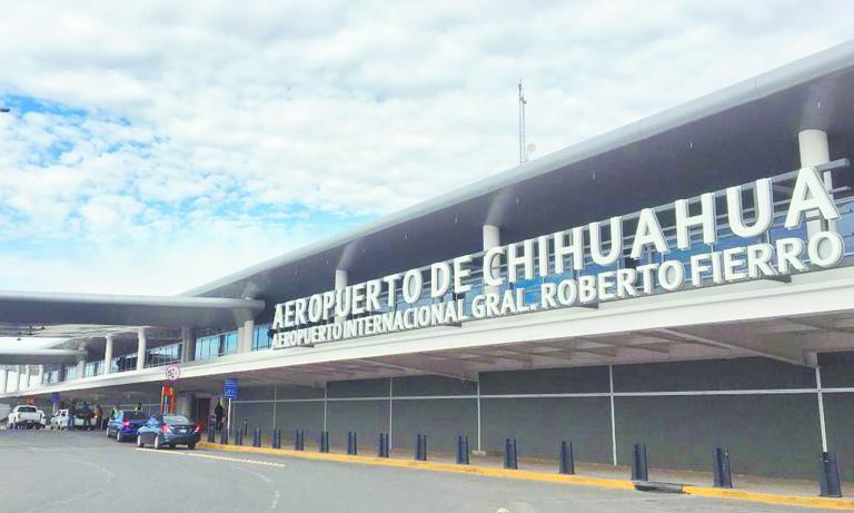 El aeropuerto referido es relevante en sus operaciones de carga, porque cuenta con uno de los cuatro recintos fiscalizados bajo la marca OMA Carga