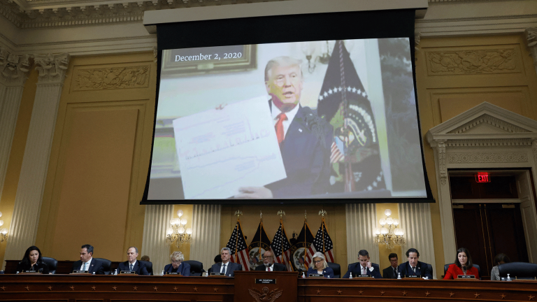 Una comisión parlamentaria estadounidense analiza el papel de Donald Trump en el asalto al Capitolio del 6 de enero de 2021. Foto: Reuters