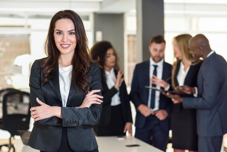 Las mujeres no se están separando del trabajo, sino que se están separando de las empresas.