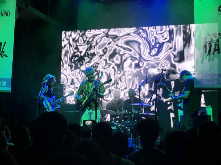 Dean Wareham con Britta Phillips, Lee Wall y Sean Eden tocando canciones de Galaxie 500. Foto EE: Antonio Becerril