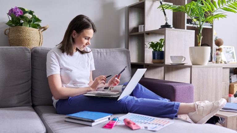 Se estima que 90% del tiempo de las personas lo pasan en su hogar. Foto: Shutterstock.