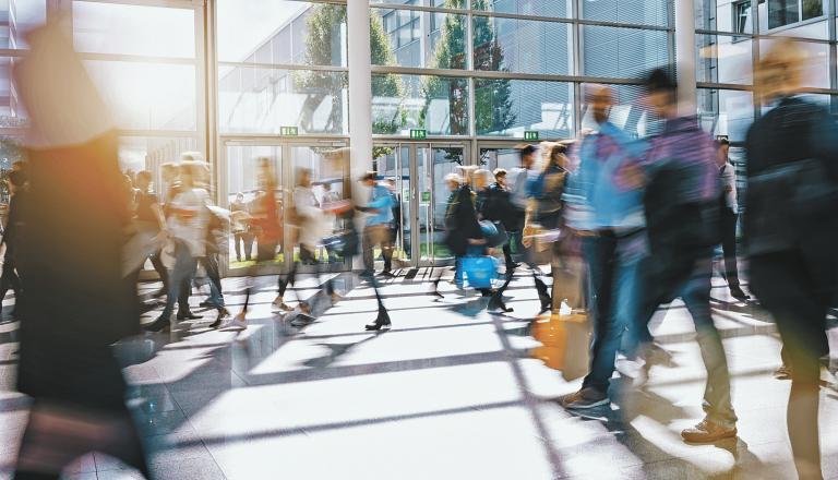 Las prioridades varían mucho según las zonas geográficas, y la mayoría de los mercados se centran en la asequibilidad y la sostenibilidad. Foto: Shutterstock