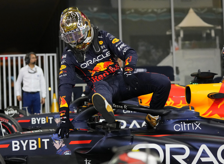 Max Verstappen logró este sábado la última pole position de la temporada de Fórmula 1 en Abu Dabi. Foto: Reuters