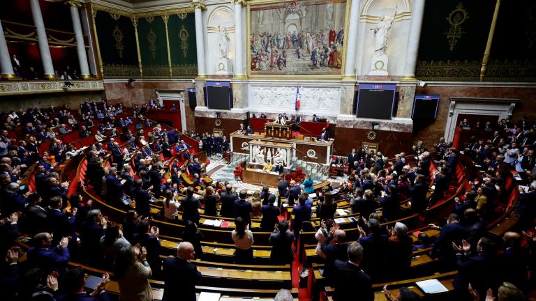 Miembros votaron por que el derecho al aborto esté en la constitución, en la Asamblea Nacional en París, Francia. Foto: Reuters