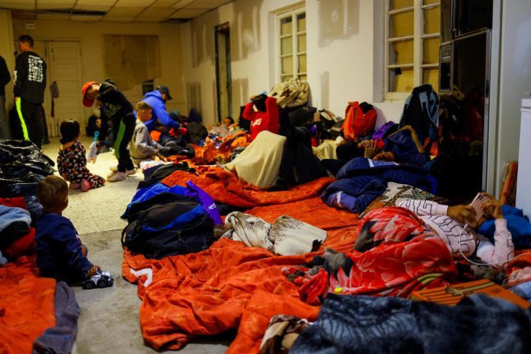 Migrantes en asilos en Ciudad Juárez. Foto: Reuters