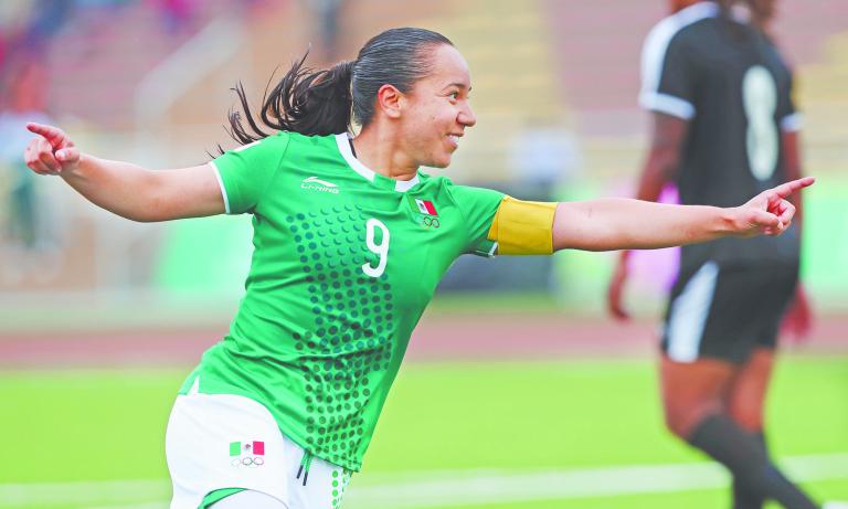 Verónica Charlyn Corral, futbolista mexicana, juega como delantera en el Pachuca