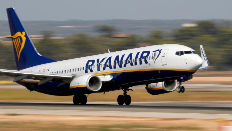 FILE PHOTO: A Ryanair Boeing 737 airplane takes off from the airport in Palma de Mallorca