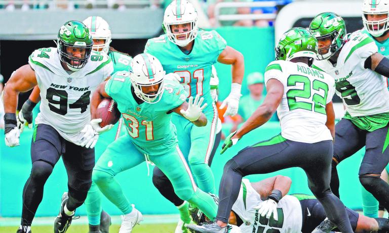 New York Jets v Miami Dolphins