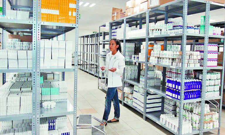 Las compras consolidadas para 2023-2024 muestran retraso en sus procesos para medicamentos y material de curación