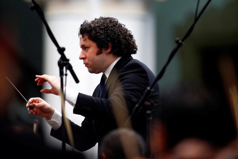 El venezolano Gustavo Dudamel tomará la batuta de la Filarmónica de Nueva York a partir del 2026. Foto: Reuters