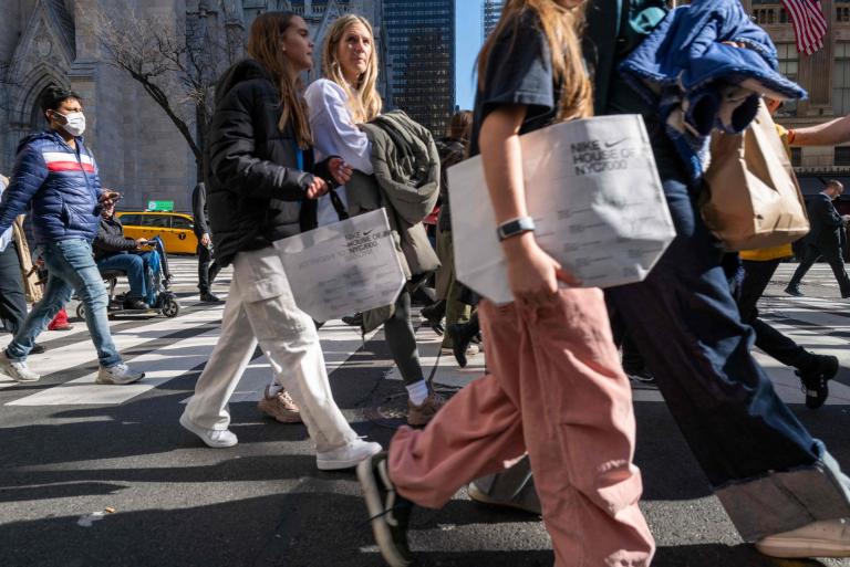 La deuda es ahora 2.75 billones de dólares mayor que antes de la pandemia. Foto: AFP