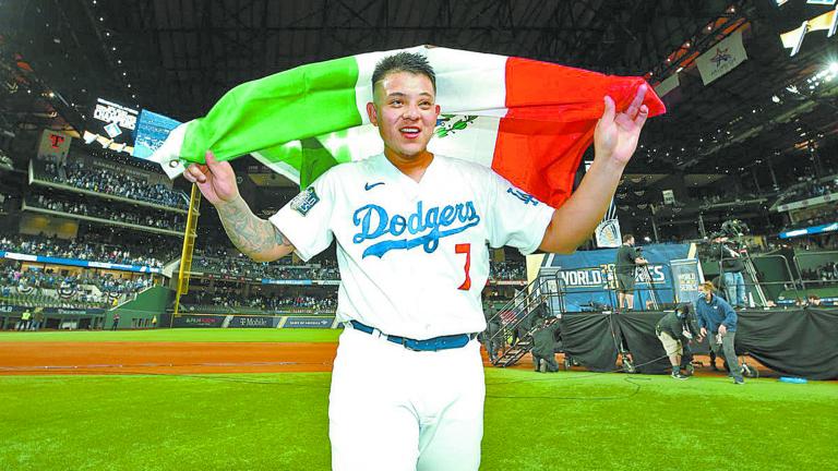 Julio Urías, lanzador zurdo es el capitán de un roster Tricolor de 30 jugadores