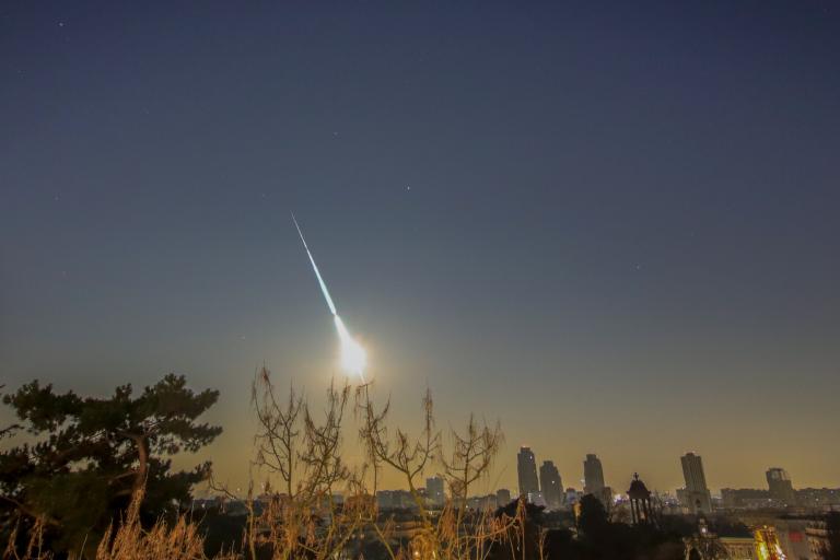 Superbólido producido por la ablación en la atmósfera del asteroide 2023 CX1.