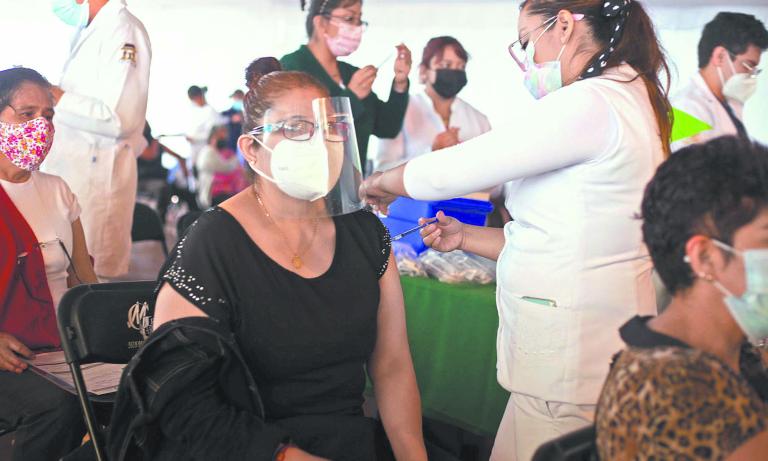 vacuna contra covid 19se aplico la segunda dosis de vacunas  en ciudad universitaria-ELR