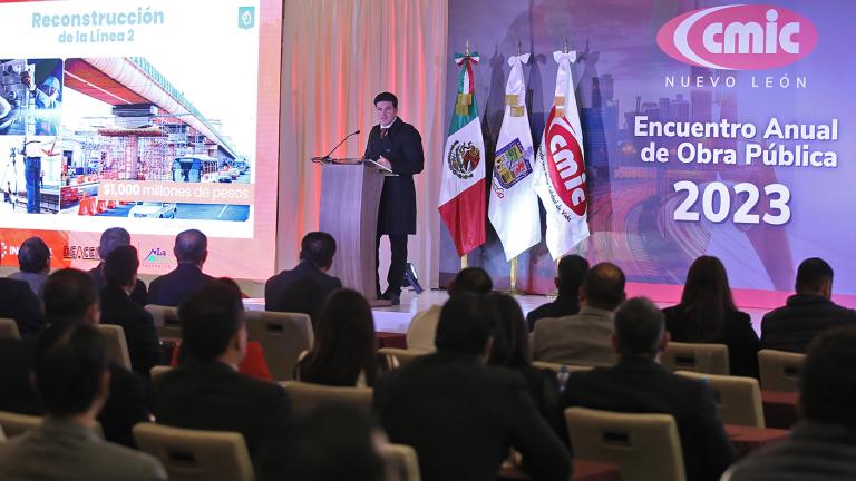 Samuel García en el Encuentro Anual de Obra Pública 2023 de la Cámara Mexicana de la Industria de la Construcción de Nuevo León. Foto: Cortesía