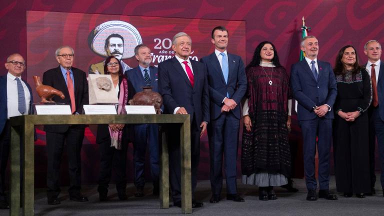 La Secretaría de Cultura federal informó este martes que en los últimos días se recibieron 86 bienes culturales mexicanos que estaban en Europa. Foto: Presidencia